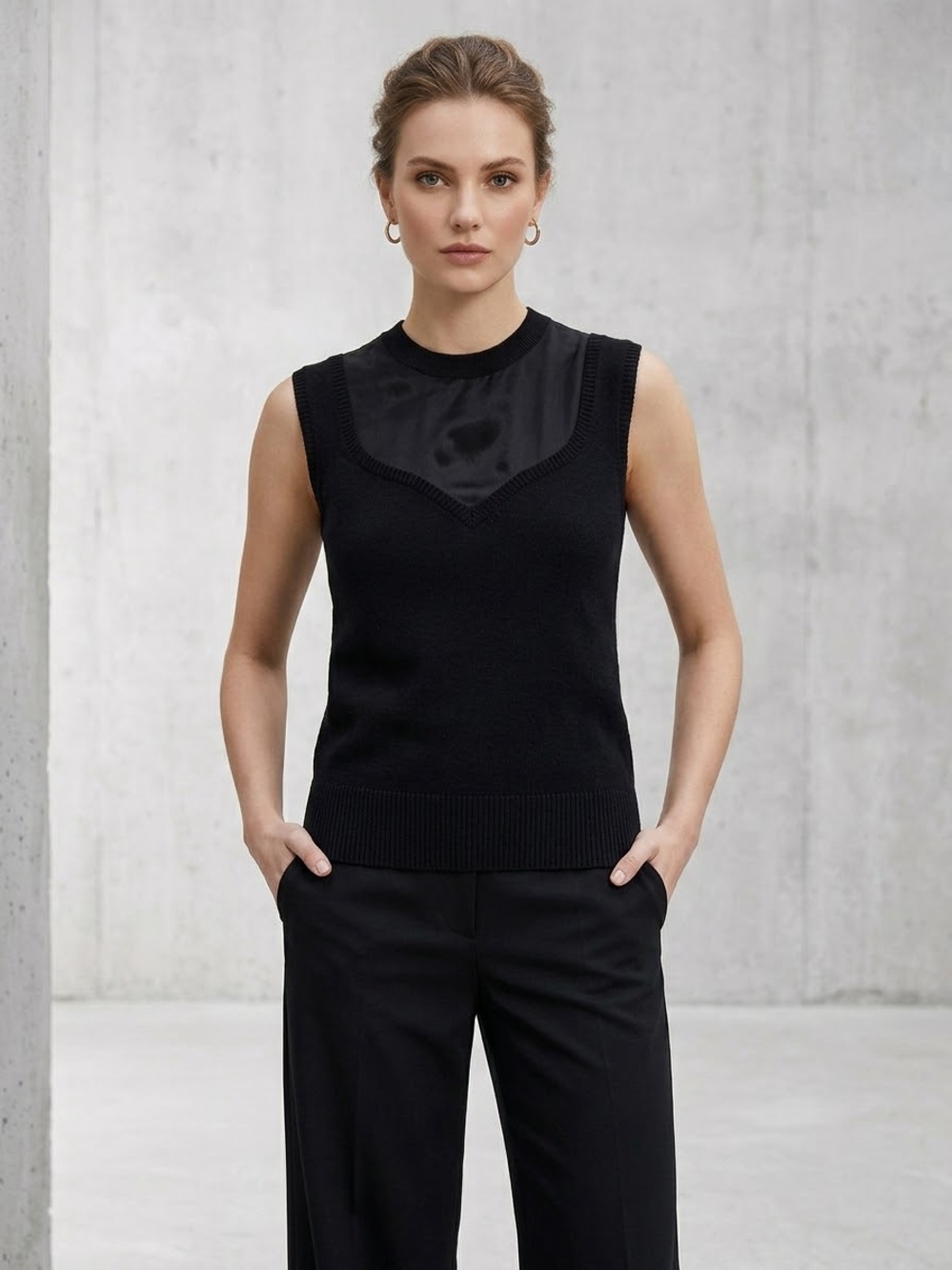 NWT $990 Alexander McQueen 100%Cashmere Black Knit Sleeveless Sweater Vest Top